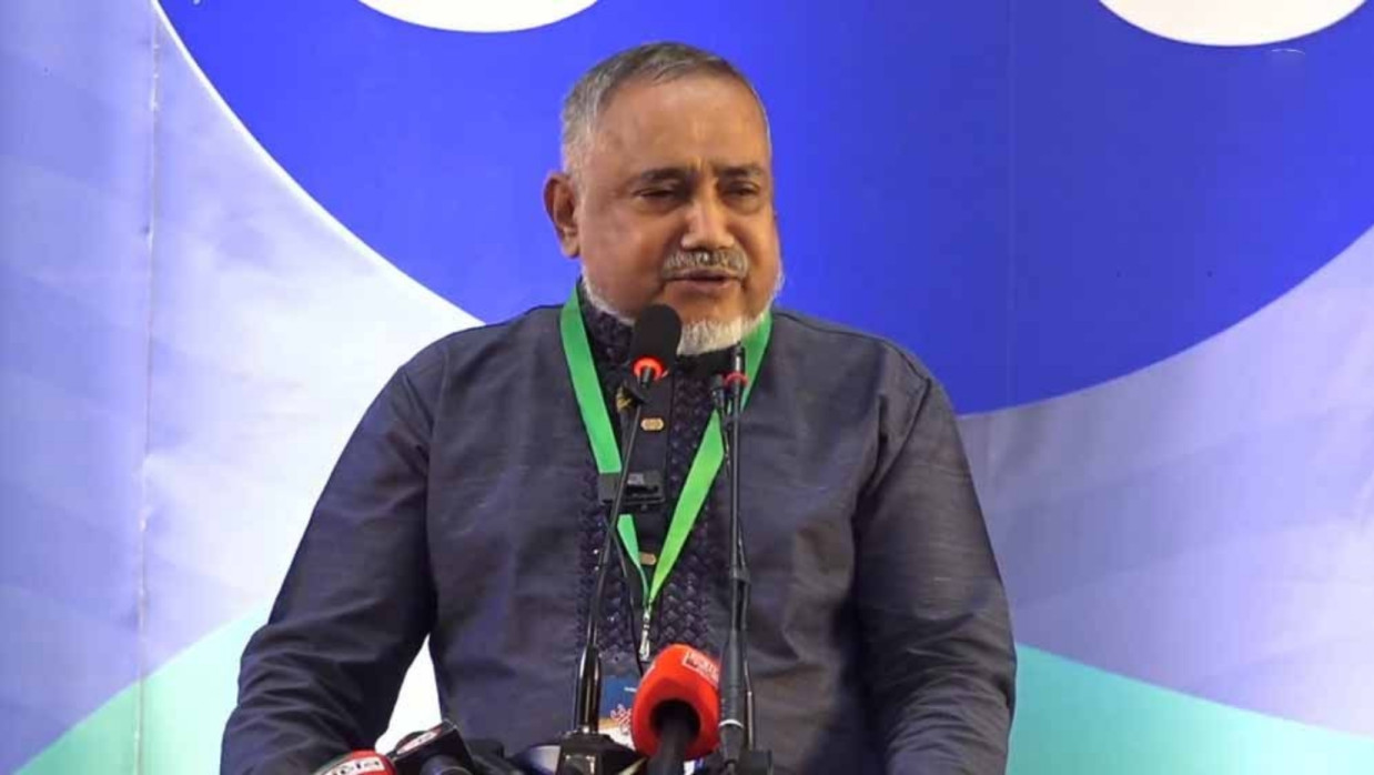 কোনো দলকে খুশি করা অন্তর্বর্তী সরকারের কাজ নয়: ডা. তাহের