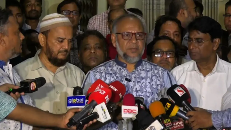 রাবিতে শিক্ষক, কর্মকর্তা-কর্মচারীদের কর্মবিরতি ঘোষণা