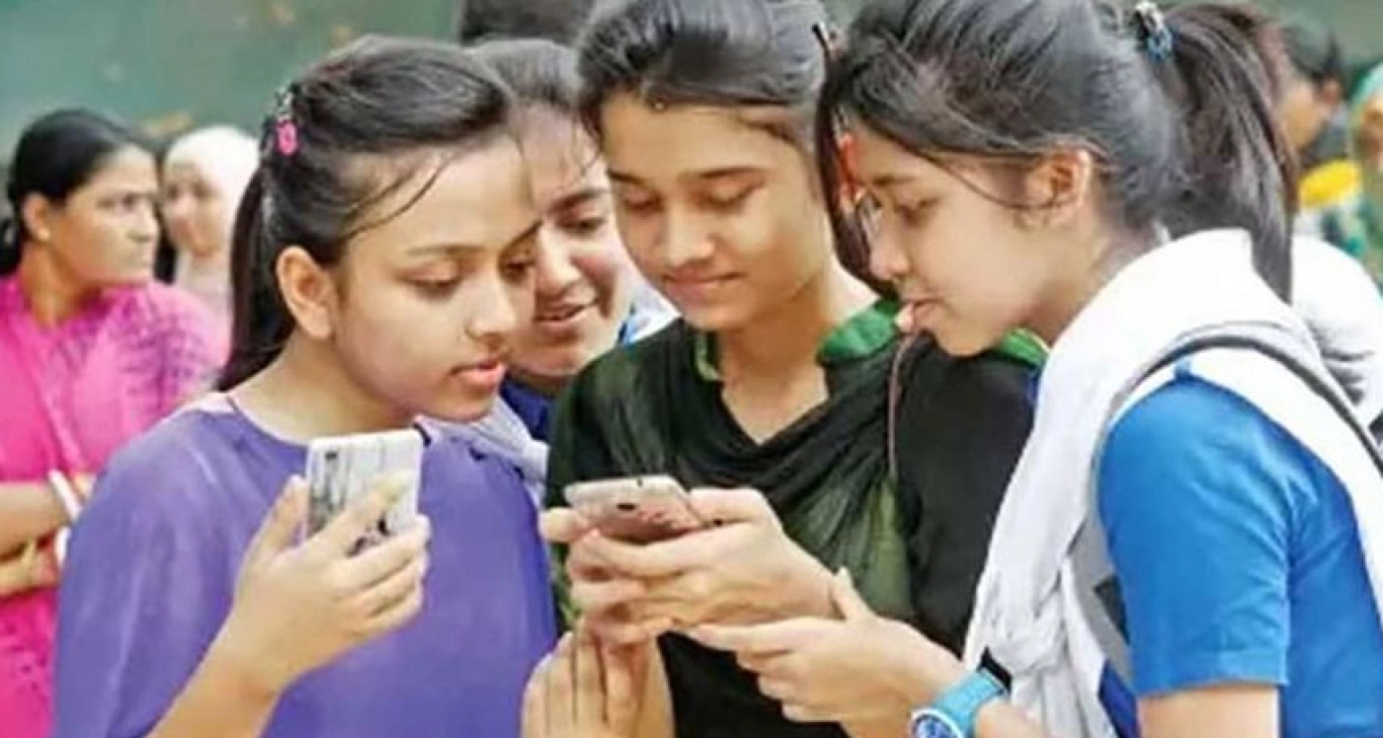 যেভাবে জানবেন এইচএসসির ফল