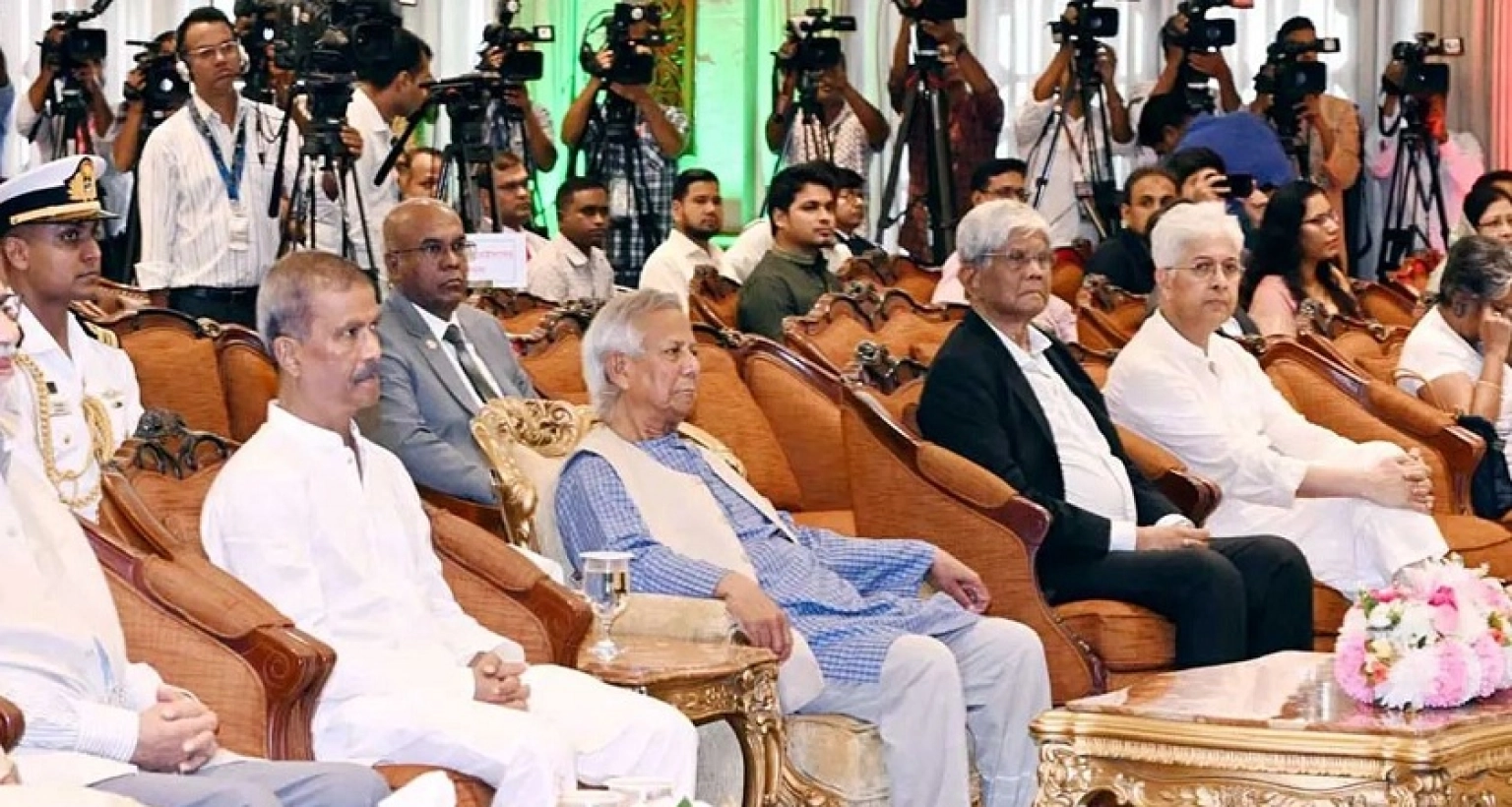 সেই ৫ উপদেষ্টাকে ছাড়া এক ঘণ্টাও টিকবে না ড. ইউনূসের সরকার : রাশেদ খান