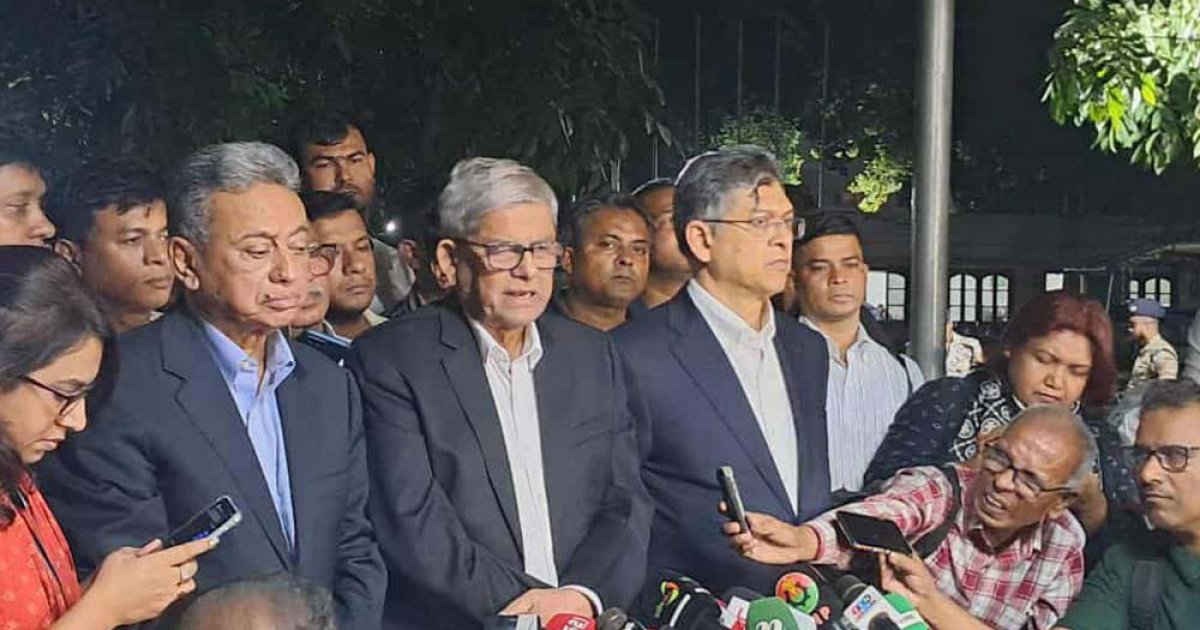 সরকারকে তত্ত্বাবধায়ক সরকারের ভূমিকায় যেতে হবে: মির্জা ফখরুল