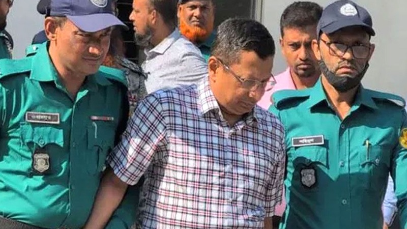 ‘কেমন আছ তোমরা’, গ্রেফতার পুলিশ সদস্যদের খোঁজ-খবর নিলেন মামুন