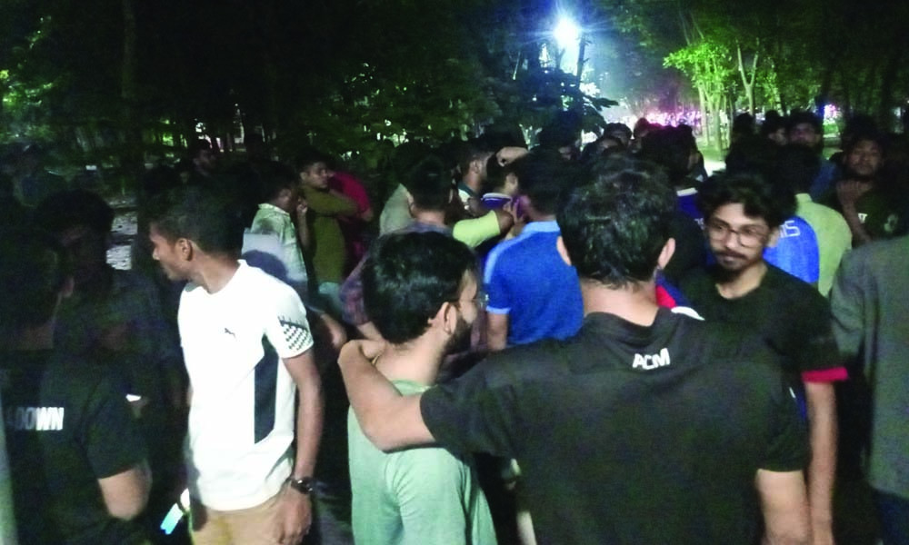 তিন বিভাগের সংঘর্ষে উত্তাল রোকেয়া বিশ্ববিদ্যালয়, আহত ১০ শিক্ষার্থী