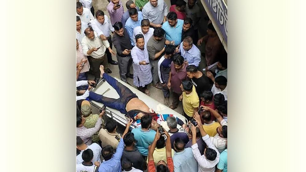 পুরান ঢাকায় গুলিতে নিহত ব্যক্তি শীর্ষ সন্ত্রাসী মামুন, বেরিয়ে এলো চাঞ্চল্যকর তথ্য