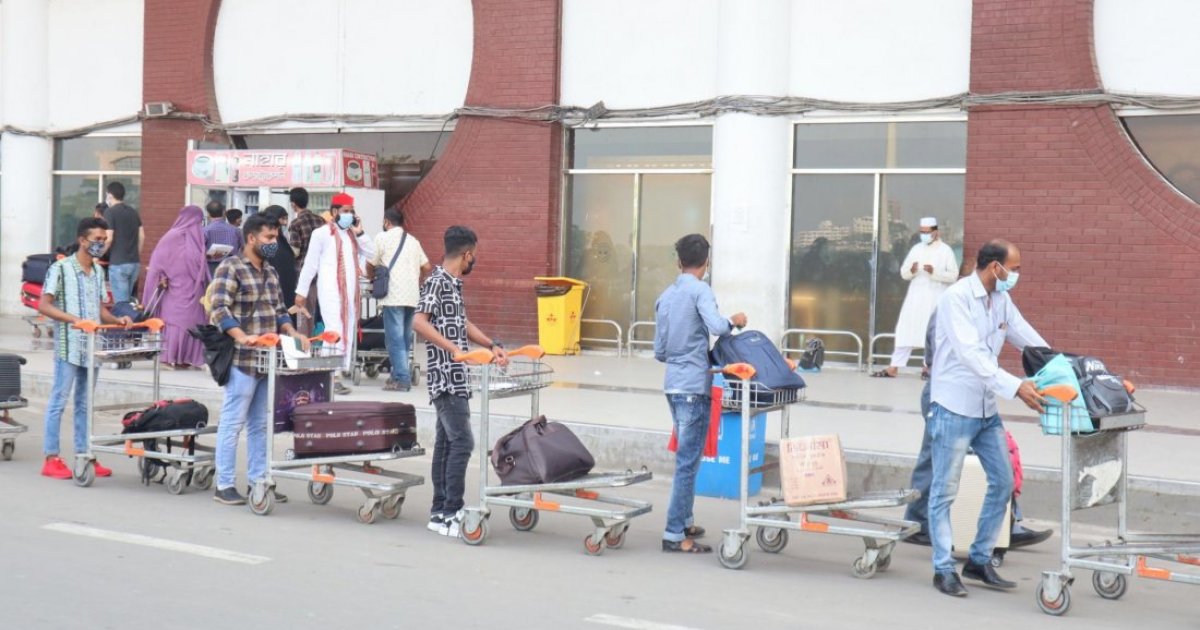 যেতে না পারা কর্মীদের প্রথম ফ্লাইট যাচ্ছে মালয়েশিয়ায়