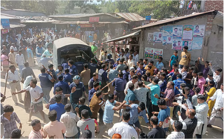 ভাতিজার লাথিতে চাচার মৃত্যু, পুলিশ থেকে ছিনিয়ে ভাতিজাকে পিটুনি