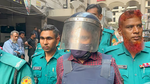 ঢাকা বিশ্ববিদ্যালয়ের ছাত্রদের যৌন নিপীড়নের অভিযোগে গ্রেপ্তার শিক্ষক