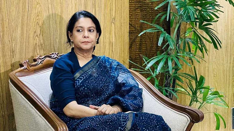 এবার উপদেষ্টার বাসার গেটে জোড়া ককটেল বিস্ফোরণ
