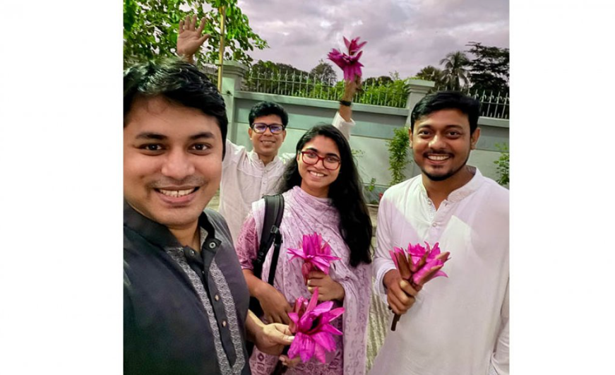 ‘শাপলা কলি’ পেয়ে ফেসবুকে এনসিপি নেতাকর্মীদের উচ্ছ্বাস