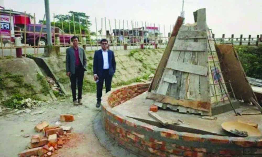গফরগাঁওয়ে তৈরি হচ্ছে ঐতিহ্যবাহী লাফা বেগুনের ভাস্কর্য