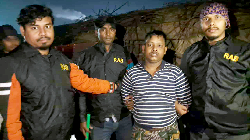 হাদি হত্যাকাণ্ড: ফয়সালের সহযোগী কবির রিমান্ড শেষে কারাগারে