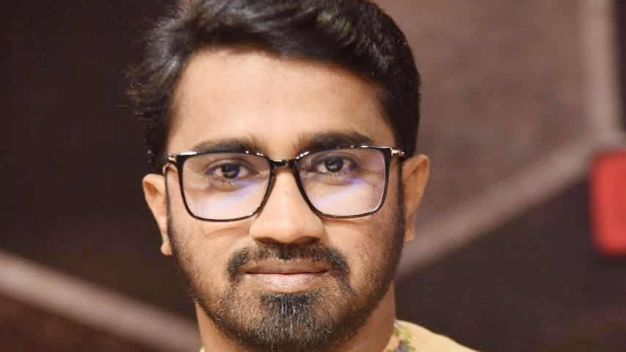 গণঅধিকার পরিষদের রাশেদ খান ধানের শীষ প্রতীকে লড়বেন বলে গুঞ্জন