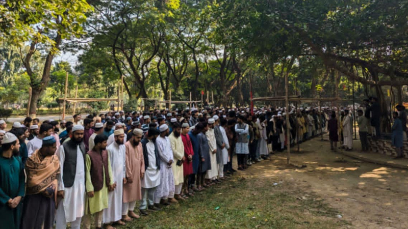 ইবিতে ওসমান হাদির গায়েবানা জানাজা অনুষ্ঠিত