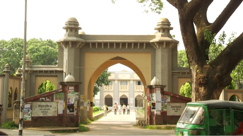 মোস্তাফিজকে বাতিলের প্রতিবাদে ঢাবির হলে ভারতের খেলা দেখায় নিষেধাজ্ঞা