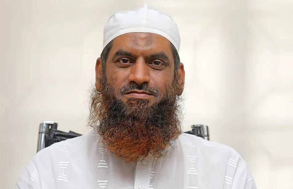 আচরণবিধি লঙ্ঘনের অভিযোগে মামুনুল হককে শোকজ করেছে ইসি