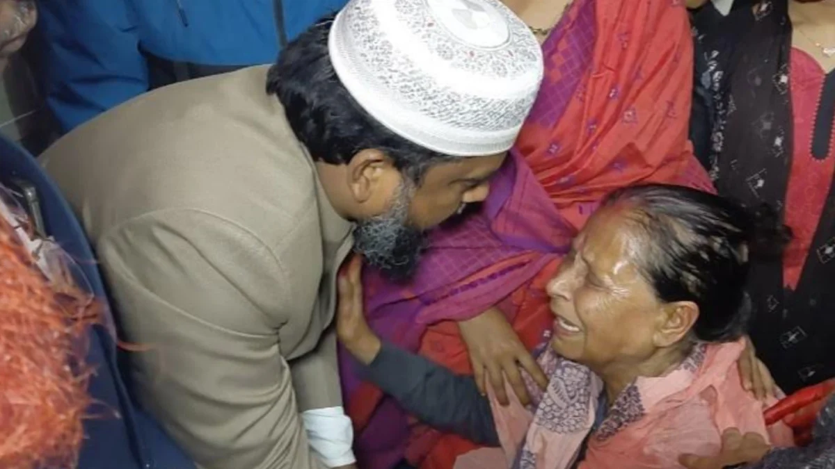 জামায়াত প্রার্থী দেলাওয়ারকে পেয়ে কান্নায় ভেঙে পড়লেন রমেশ চন্দ্রের স্ত্রী