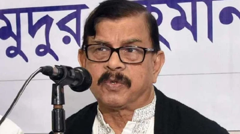 ঢাকা-১৮ থেকে নির্বাচন না করার ঘোষণা দিলেন মান্না