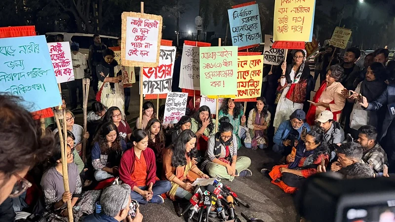 শাহবাগ থেকে সংসদ ভবন পর্যন্ত নারী অধিকার কর্মীদের পদযাত্রা, ১০ দাবি