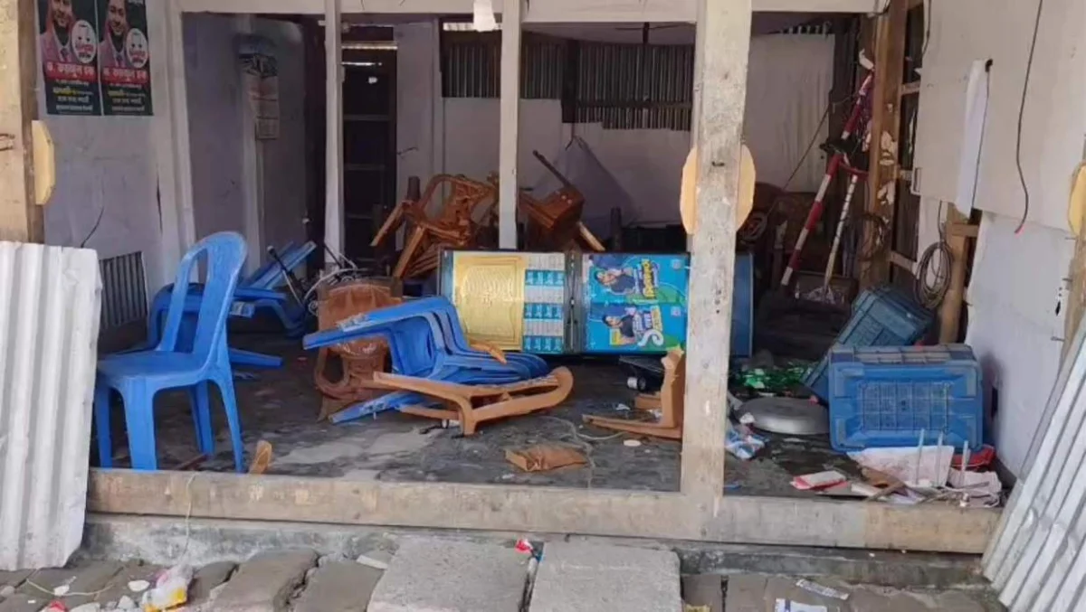 জামায়াত সমর্থকদের বাড়িঘর ও ব্যবসা প্রতিষ্ঠানে হামলা–ভাঙচুর, আহত ২