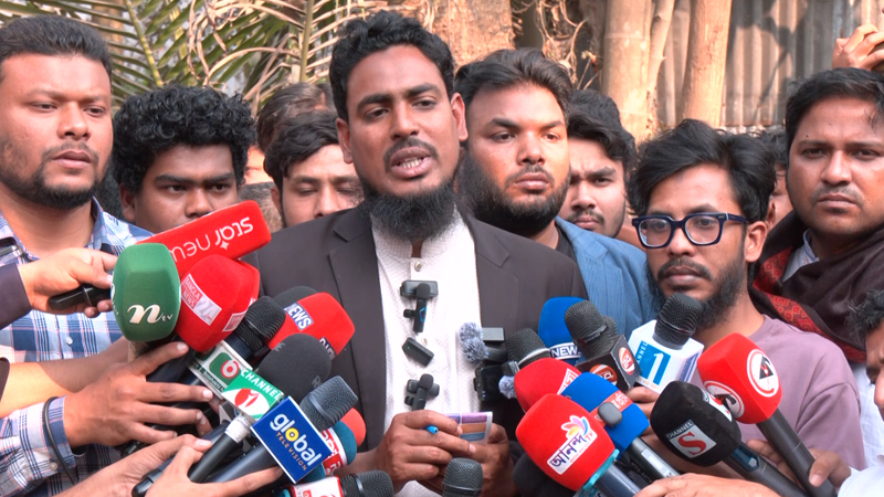 বিএনপি একদিকে ফ্যামিলি কার্ডের কথা বলে, অন্যদিকে ফ্যামিলিতেই হামলা চালায়: আখতার হোসেন