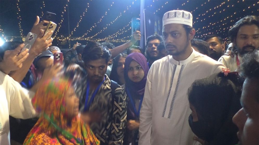 পাটোয়ারীর কাছে ধর্ষণের বিচার চাইলেন নির্যাতিতা