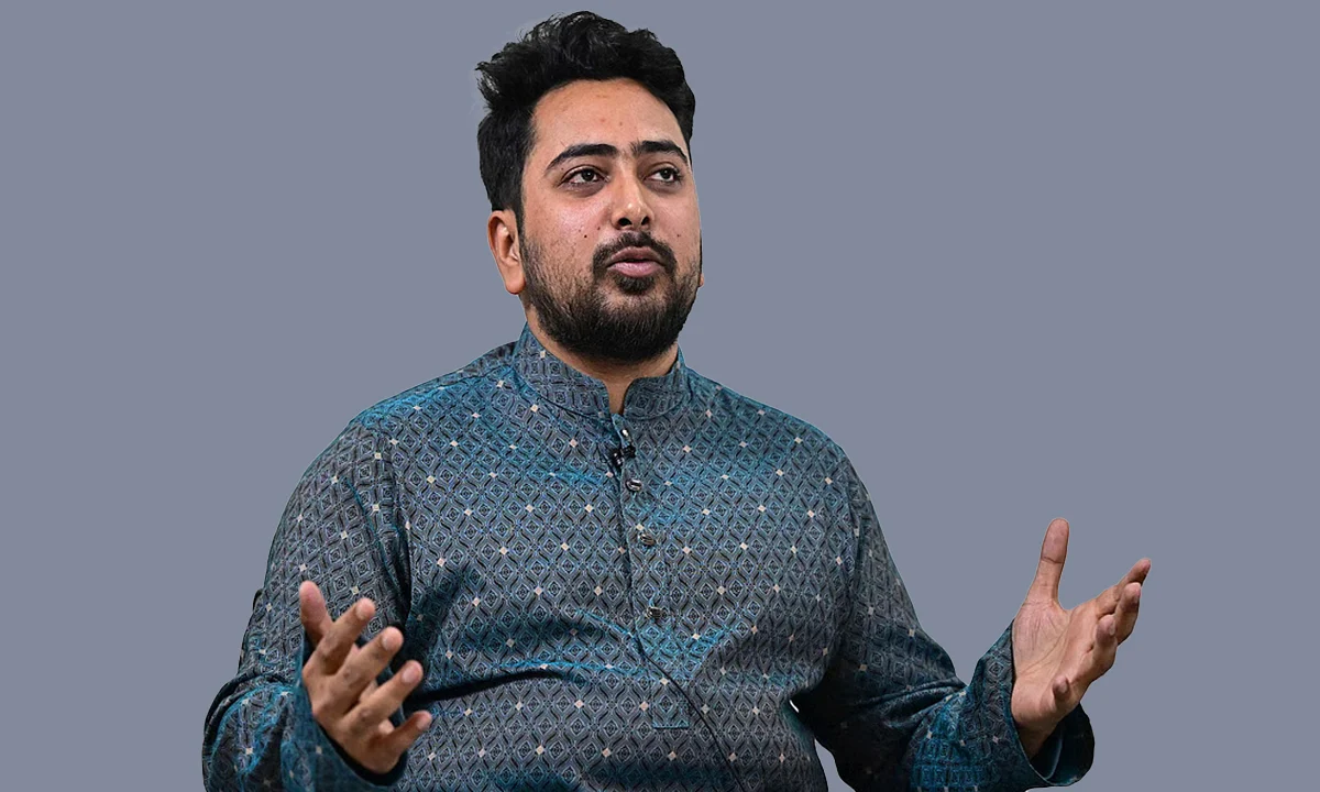 খামেনি হত্যা ও ইরান ইস্যুতে বাংলাদেশ সরকারের বার্তা ‘অত্যন্ত নতজানু’: নাহিদ ইসলাম