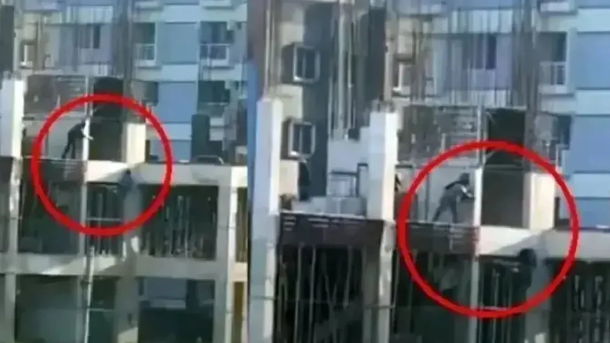 রামপুরায় ভবনে ঝুলে থাকা যুবককে গুলি, রায় ঘোষণা আজ
