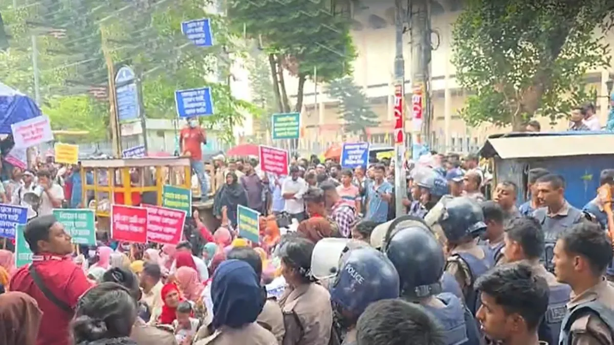 শাহবাগে ফের পুলিশ-শিক্ষক মুখোমুখি