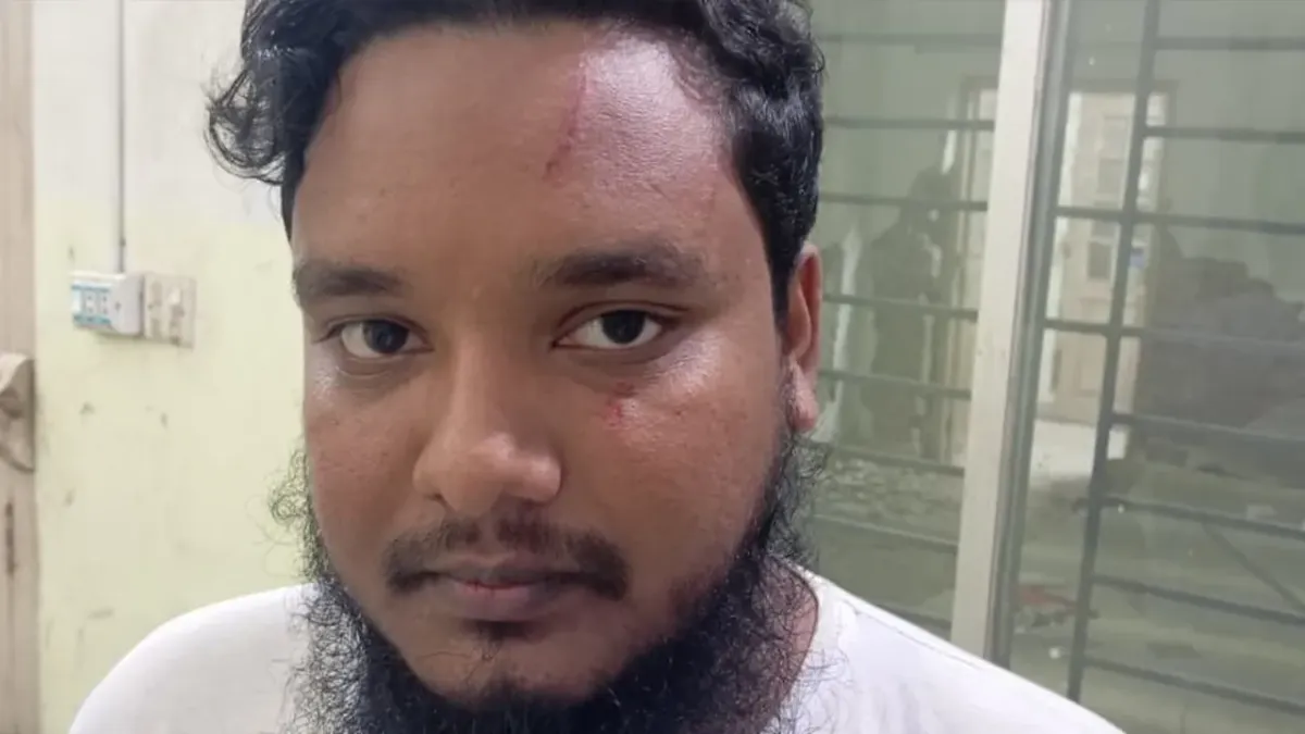 ইউএনওর সামনে সাংবাদিককে পেটালেন বিএনপি নেতা, দিলেন হত্যার হুমকি