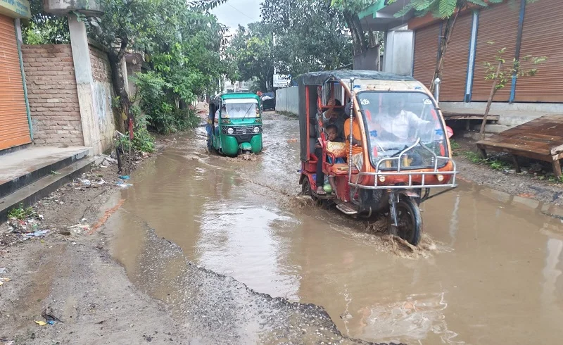চান্দুরা-আখাউড়া সড়ক: জনদুর্ভোগের আরেক নাম
