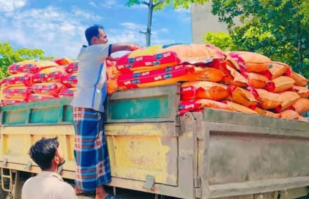অর্ধকোটি টাকার জিরা ছিনিয়ে নিয়েছে বিএনপির কর্মী-সমর্থকরা, থানায় চলছে দর কষাকষি