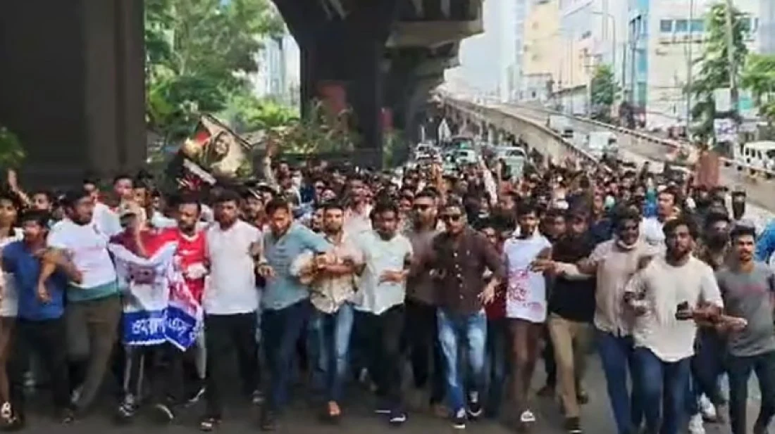 চট্টগ্রামে নিষিদ্ধ ছাত্রলীগের ‘বড়’ মিছিল