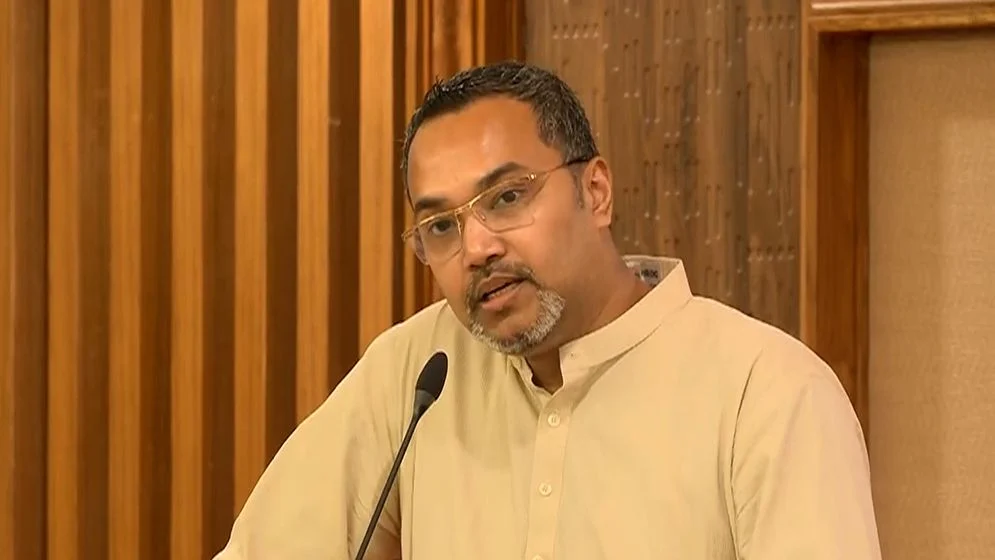 মহাসড়কে চাঁদাবাজি নিয়ন্ত্রণে রাখায় গরুর দাম সহনীয় ছিল: মাহদী আমিন