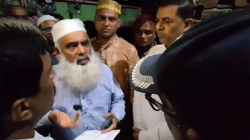 কুমিল্লায় স্কুলছাত্র গুলিবিদ্ধ; ‘আসেন, আমরা সারেন্ডার করে চলে যাই’: ওসিকে এমপি মনিরুল