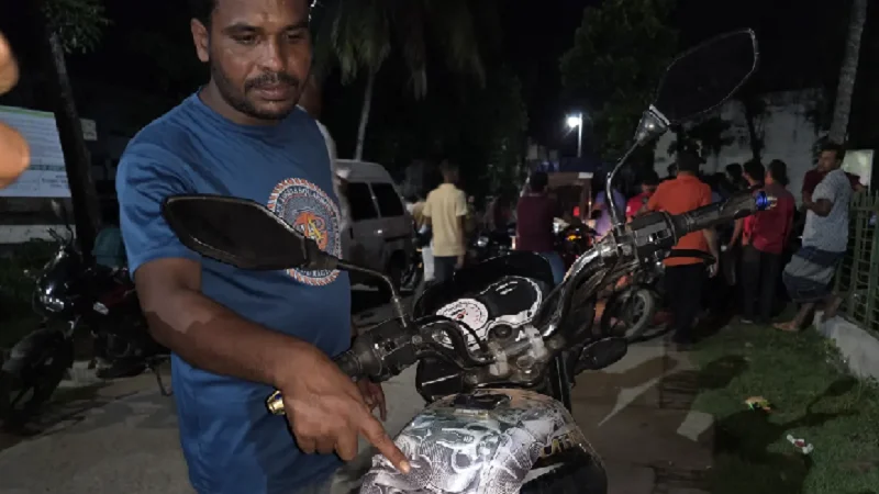 বিএনপির মিছিলে ছাত্রলীগের হামলা, আহত ১০