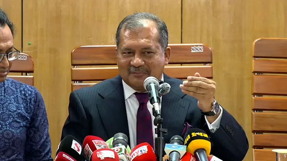 বর্তমানে সীমান্ত পাহারার চেয়েও সাইবার নিরাপত্তা গুরুত্বপূর্ণ: তথ্যমন্ত্রী