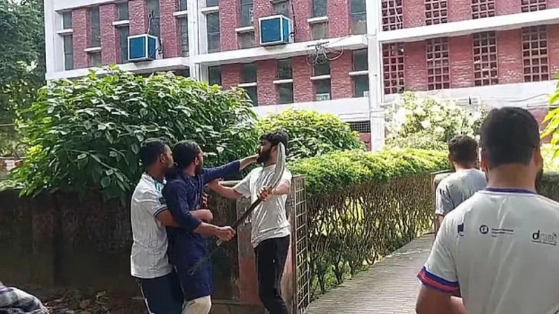 আম্মারসহ শিবির নেতাদের হামলায় আহত ২ শিক্ষার্থী কারাগারে