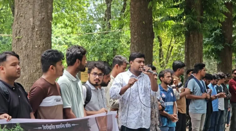 রাকসু ভবনে পুলিশ রেইড দিলে অস্ত্রের কারখানা পাওয়া যাবে