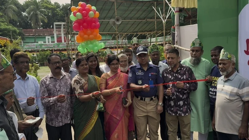 বৃক্ষরোপণে উদ্বুদ্ধ করতে সাতক্ষীরায় ১০ দিনব্যাপী বৃক্ষমেলার উদ্বোধন