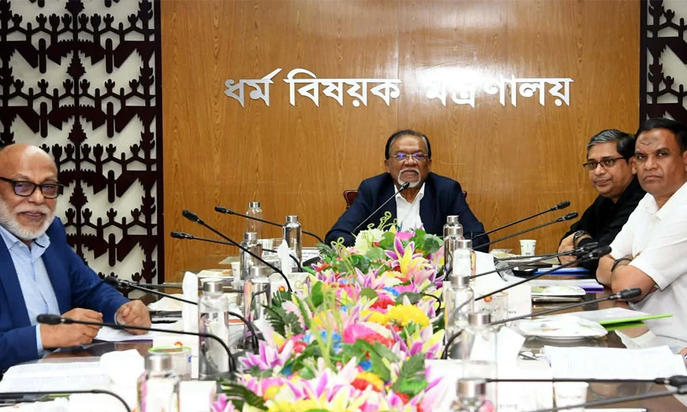 আড়াই লাখের বেশি ইমাম-মুয়াজ্জিন ও ধর্মীয় কর্মী পাবেন সরকারি সম্মানি