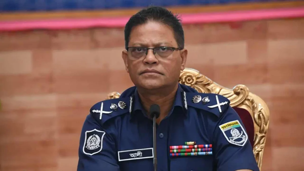 মাঠপর্যায়ের কাজ গতিশীল করতে ঊর্ধ্বতন কর্মকর্তাদের আইজিপির নির্দেশ