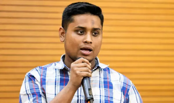 সমাধান আমাদের হাতে, ক্ষমতা আপনার হাতে: প্রধানমন্ত্রীর উদ্দেশে হাসনাত