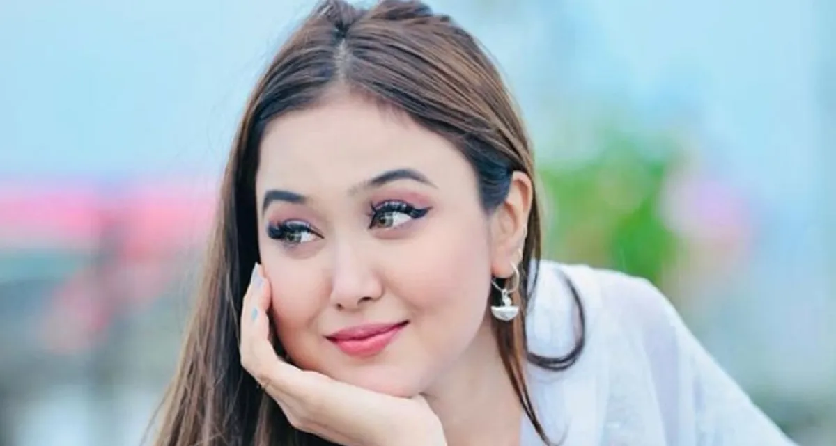 'সুখবর তো আছেই! একটু সময় নিয়ে অচিরেই বিস্তারিত জানাব'